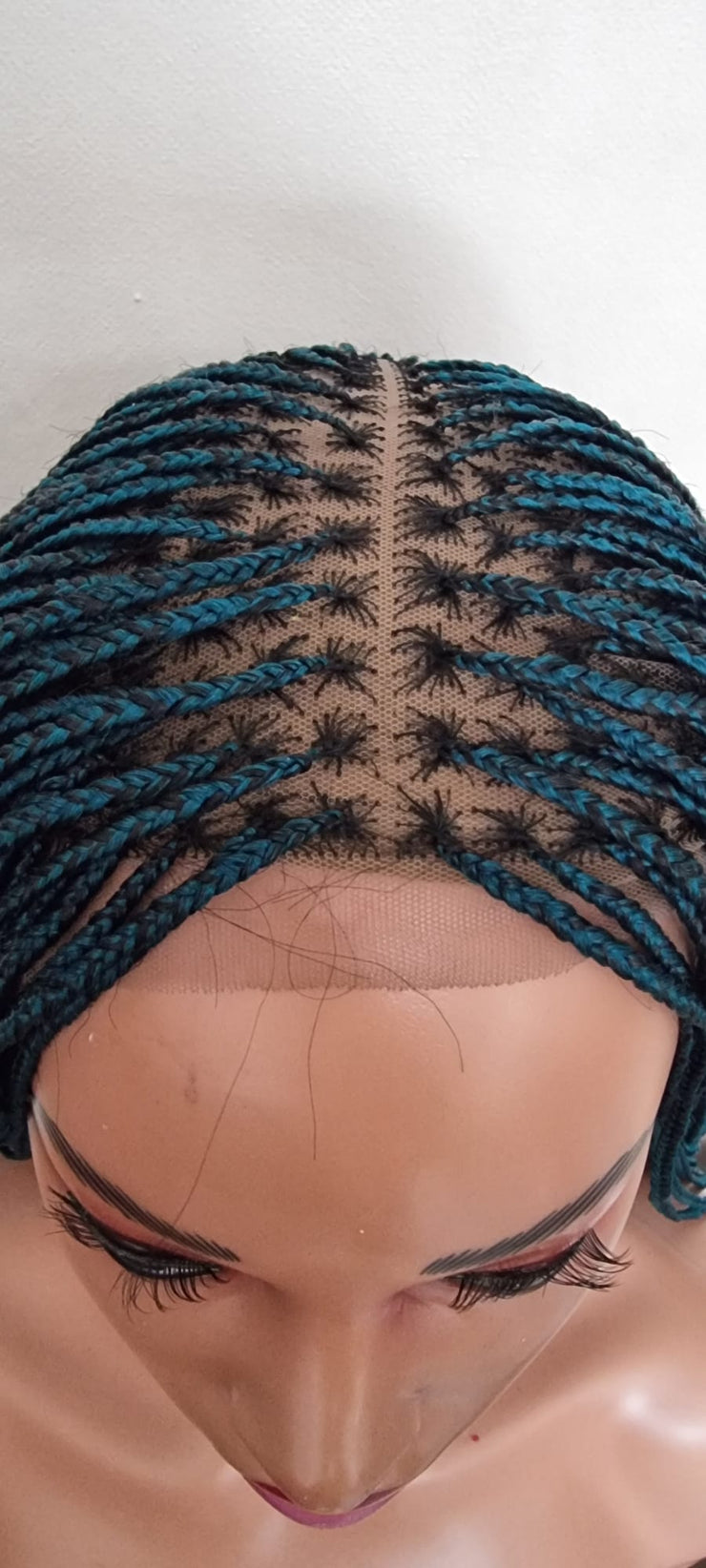 Teekayz 28-Inch Knotless Braids Wig – Emerald Green