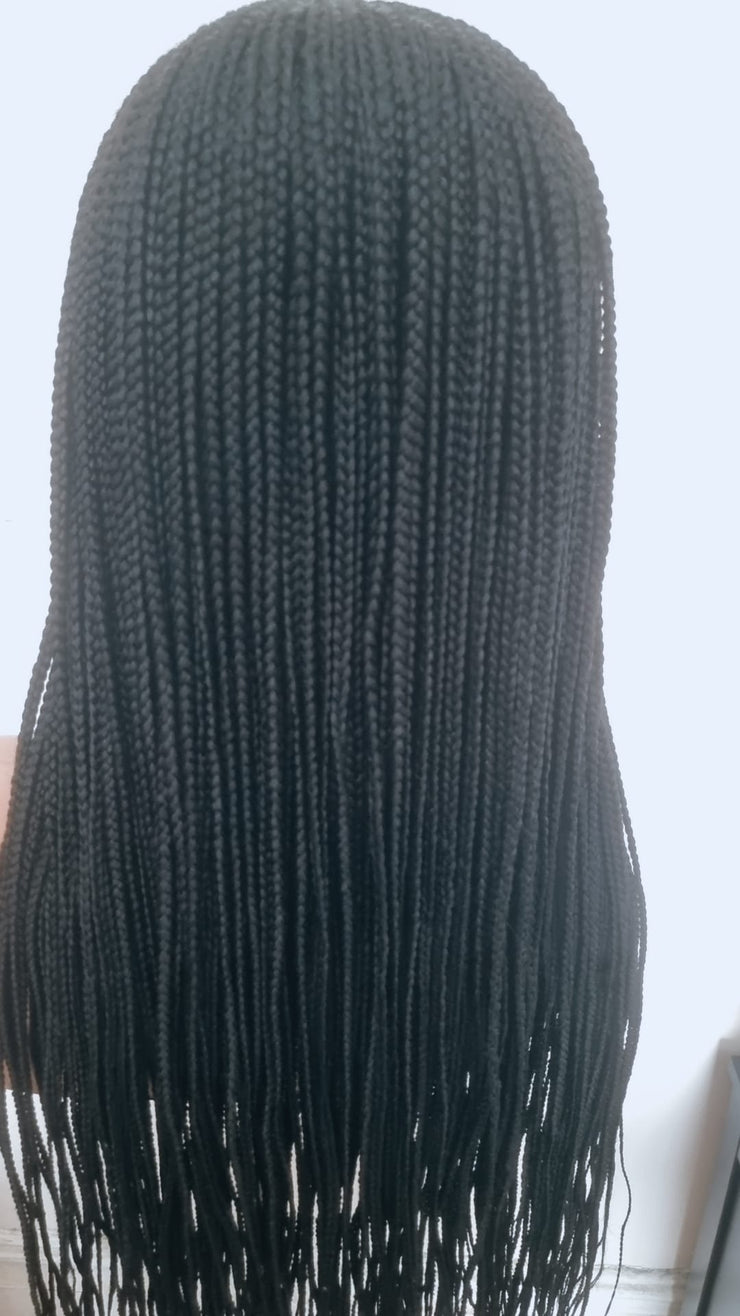 SleekCore Classic – 26” Middle Part Ghana Weave (Color 1)